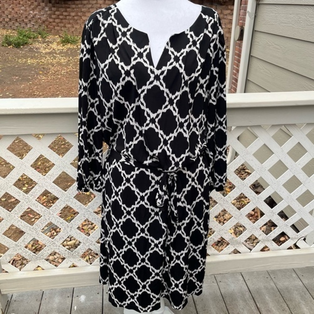 Luxology‎ Estilo Women 2X Black White Geometric 3/4 Sleeve VNeck Midi Dress Belt